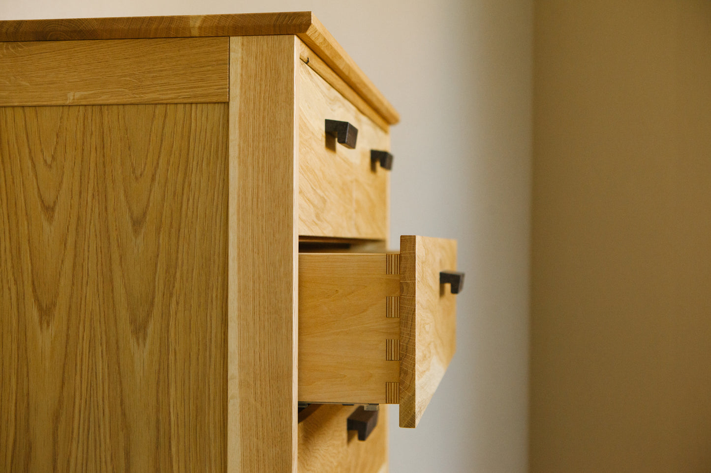 5 Drawer Chest / Dresser